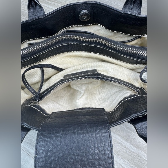 Y2K MICHAEL Michael Kors Greenwich Black Pebbled Leather Vintage Barrel Bag - Picture 8 of 13